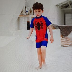 New Spiderman Swimsuit Short Sleeve One Piece 5T Rashguard‎ Boys Marvel N…